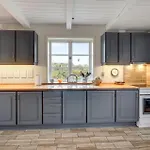 3 Bedroom Front In 別荘 ブラーバンド