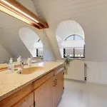 3 Bedroom Front In ブラーバンド